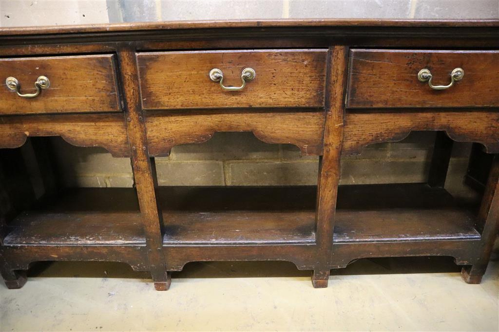 An oak low dresser, width 160cm, depth 39cm, height 78cm